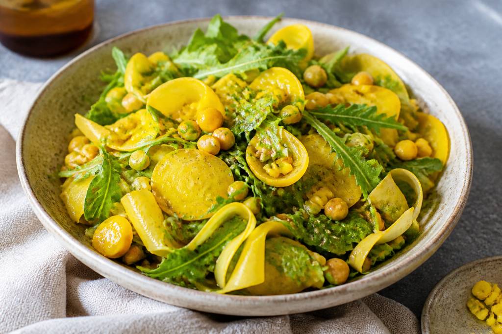 Salade jaune : bienfaits, recettes et astuces pour la préparer